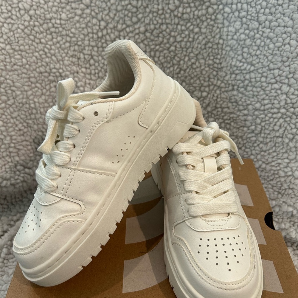 Zara Kids Cream Sneakers